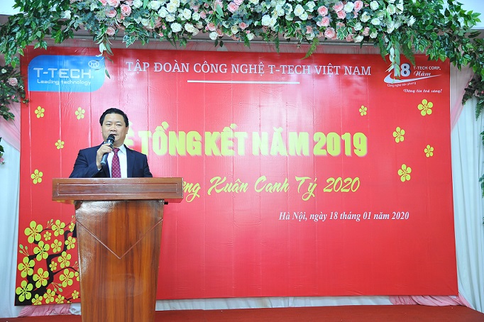TS. Nguyễn Đình Trọng - Chủ tịch HĐQT, Tổng Giám đốc Tập đoàn phát biểu tổng kết năm 2019  và phát động thi đua năm 2020